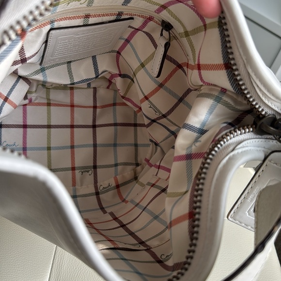 Coach White Sling /Shoulder Leather Bucket Bag - Picture 9 of 13